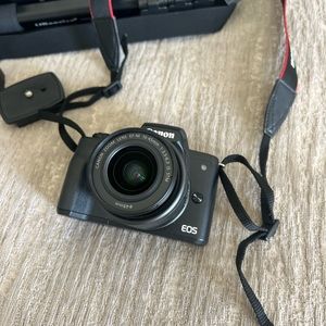 Canon EOS M50 Camera